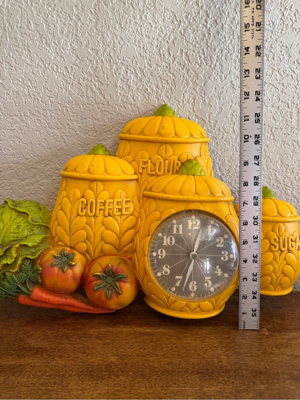 Vintage 1974 Burwood New Haven WORKING Kitchen Wall Clock Canisters Retro